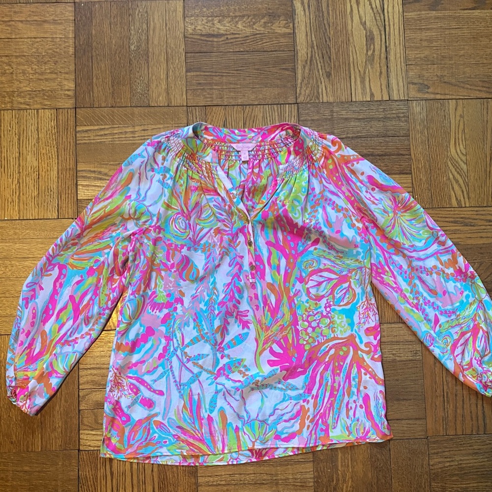 Beautiful Lily blouse size Medium! Selling as is!